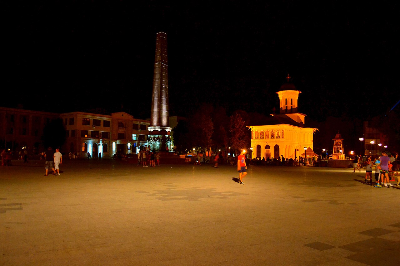 Piața Unirii din Focșani — Bilo